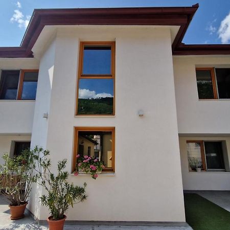 Guesthouse Rose Сараево Экстерьер фото