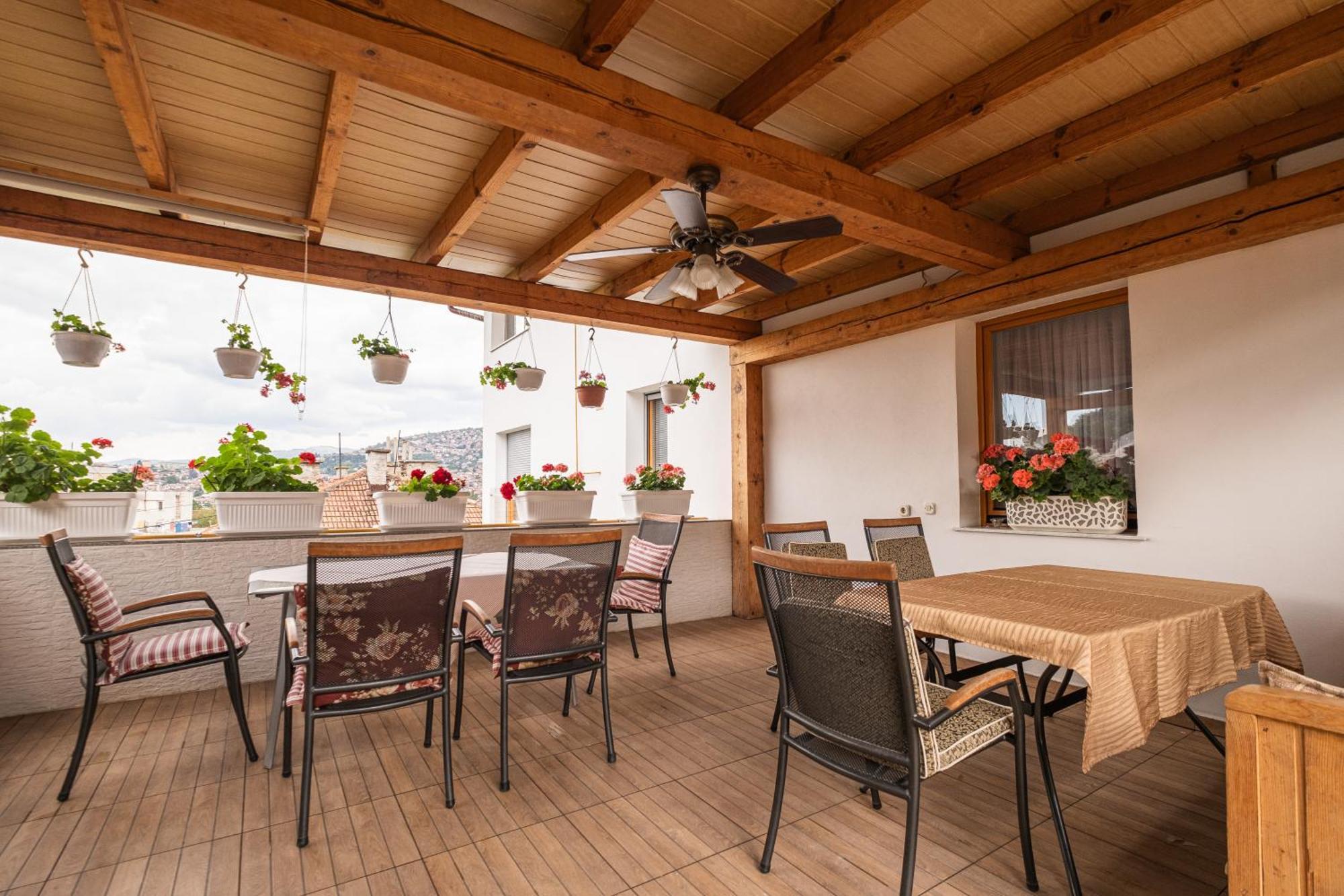 Guesthouse Rose Сараево Экстерьер фото