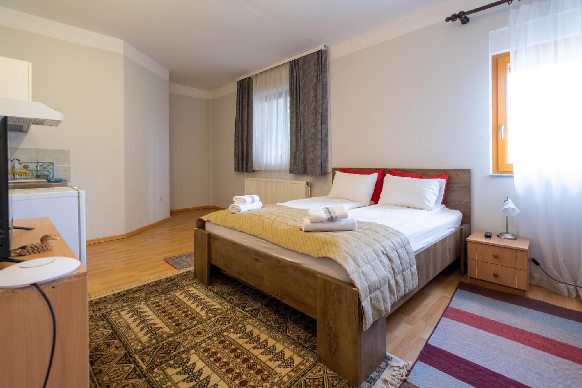 Guesthouse Rose Сараево Экстерьер фото