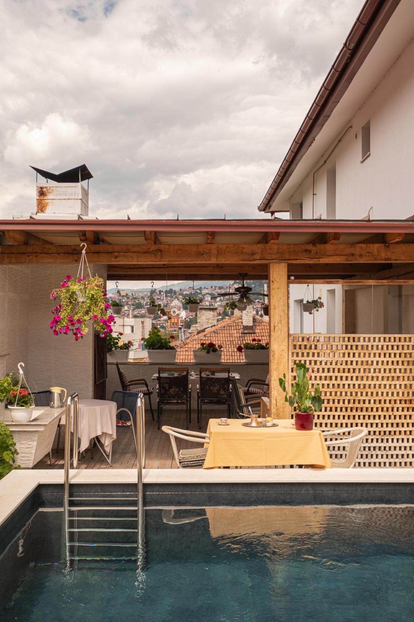 Guesthouse Rose Сараево Экстерьер фото