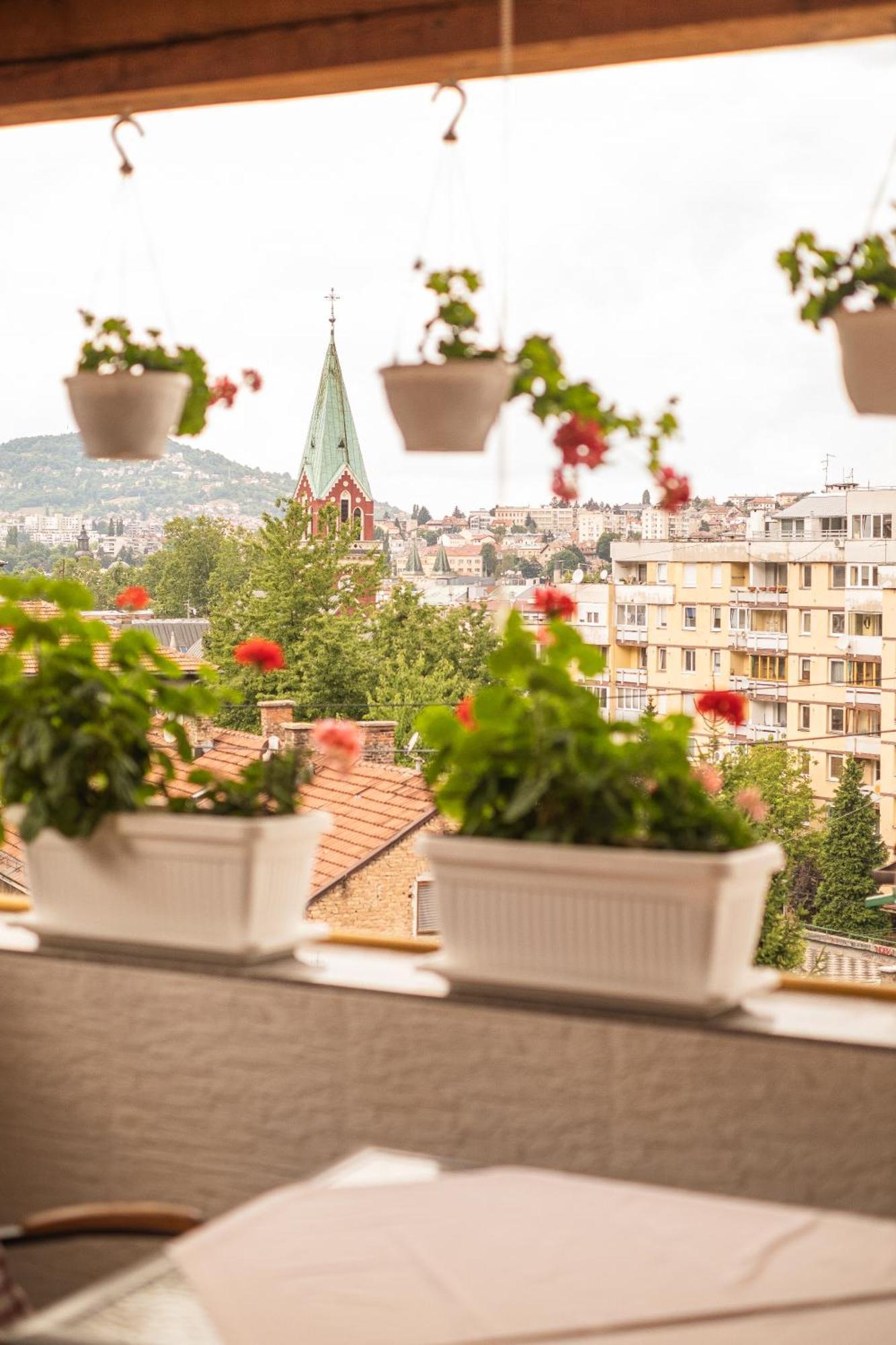 Guesthouse Rose Сараево Экстерьер фото