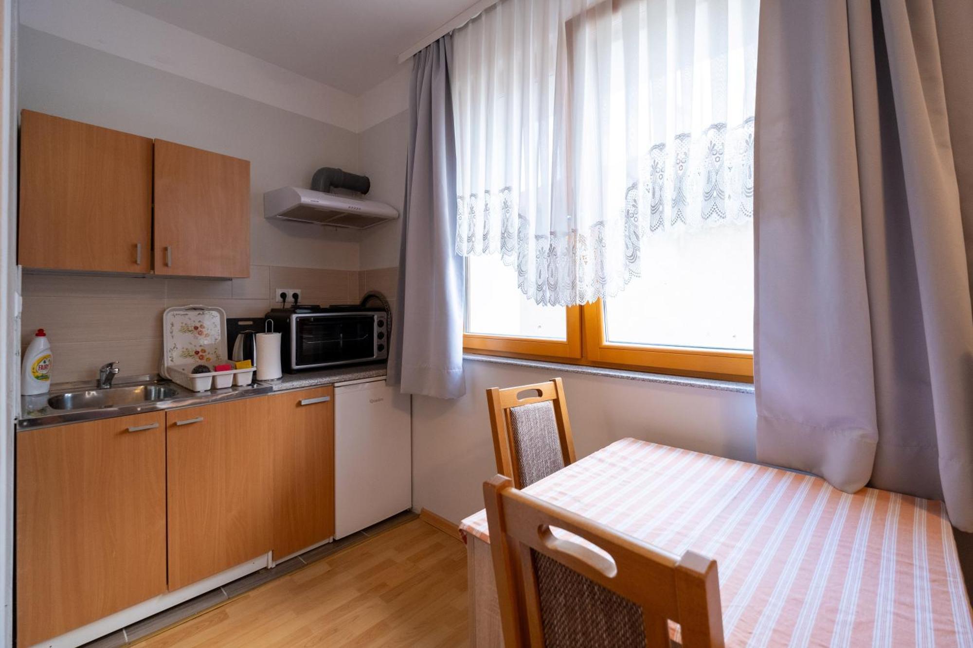 Guesthouse Rose Сараево Экстерьер фото