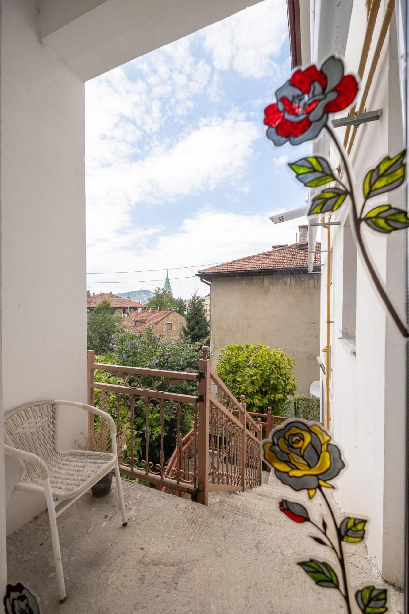 Guesthouse Rose Сараево Экстерьер фото
